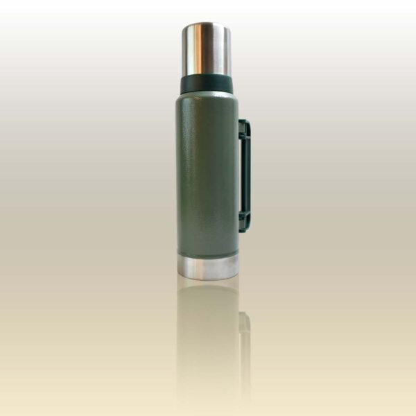 Termo de acero bicapa con capacidad para 1.2 litros. Modelo simil standley. Color verde